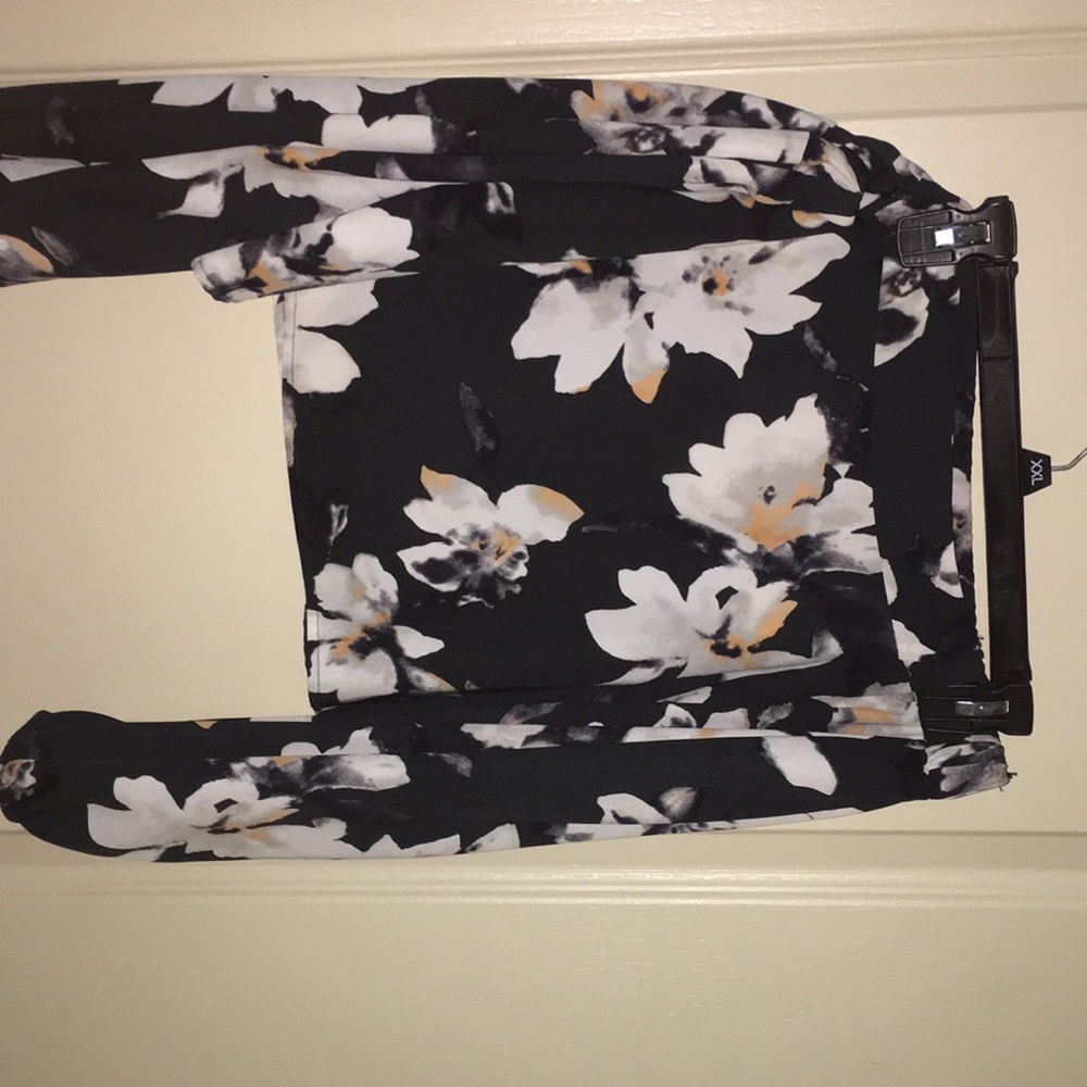 Agaci floral long sleeve crop top